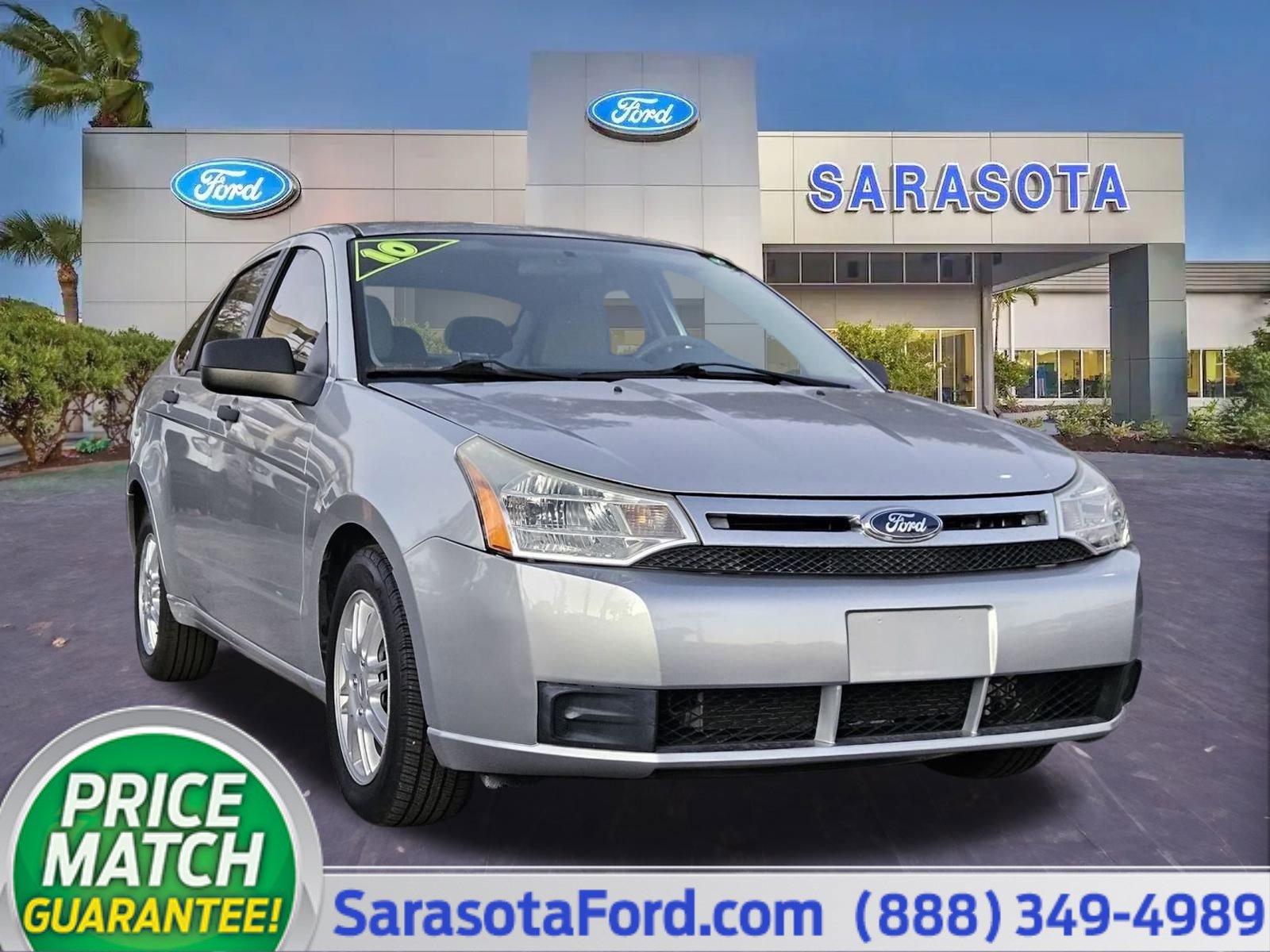 Used 2010 Ford Focus SE image 1