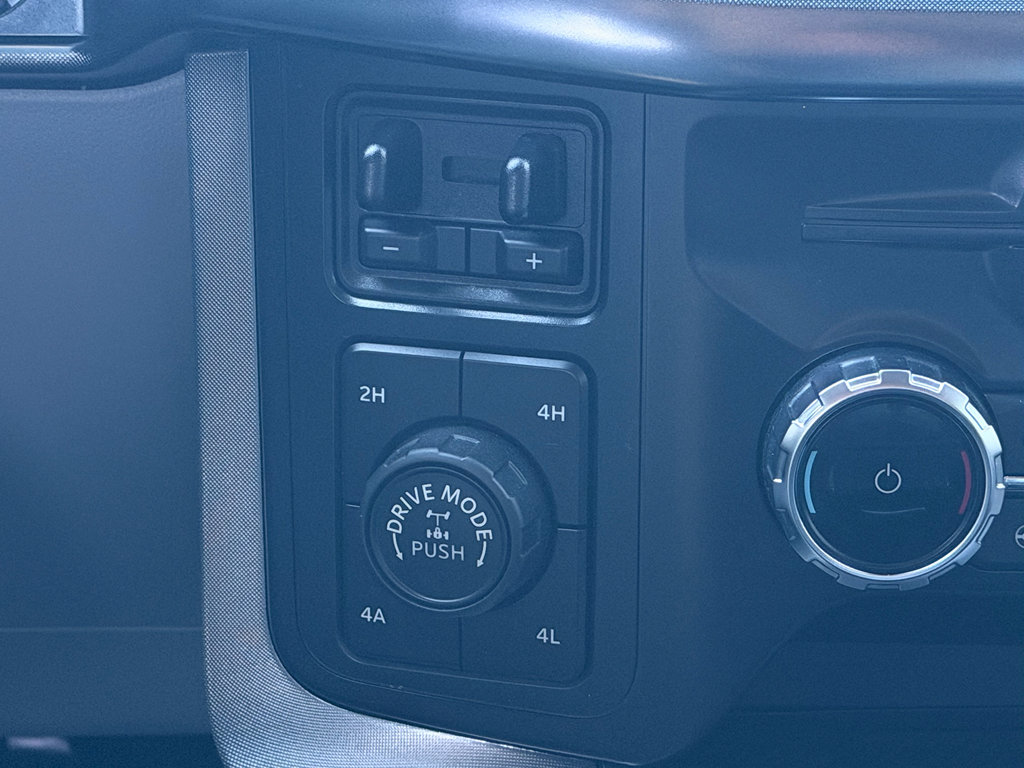 Used 2022 Ford F150 Limited image 17