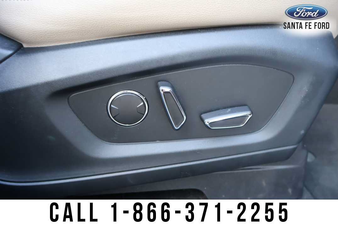 Used 2020 Ford Explorer Limited w/ Class III Trailer Tow Package RWD image 32