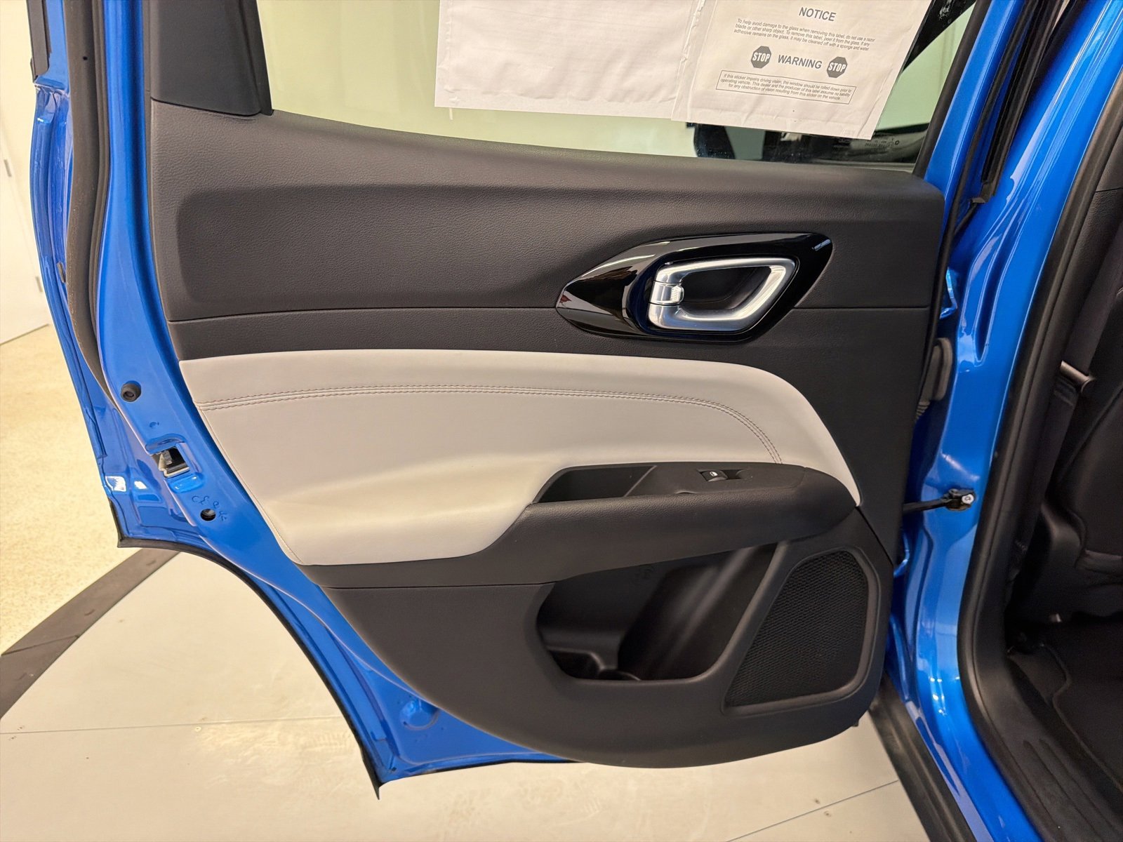 Used 2024 Jeep Compass Limited image 34