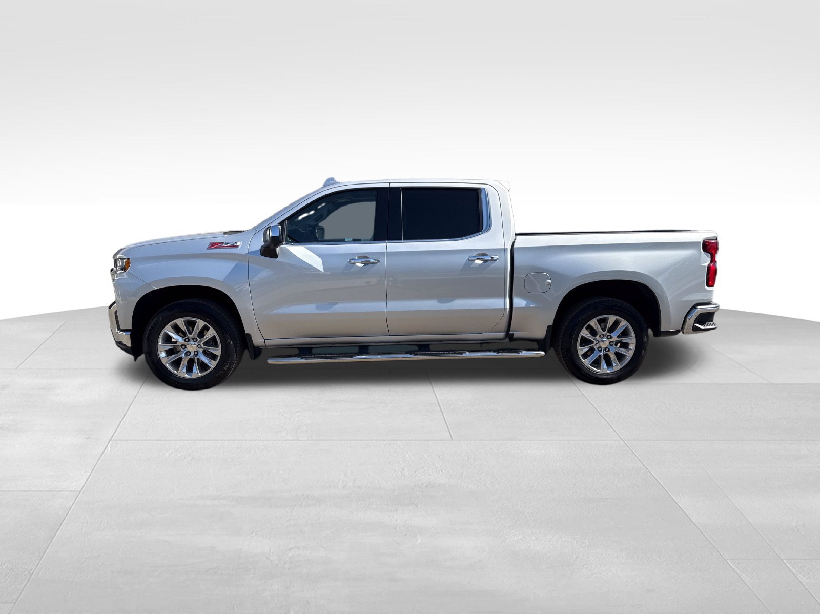 Used 2021 Chevrolet Silverado 1500 LTZ w/ LTZ Premium Package AWD/4WD image 2