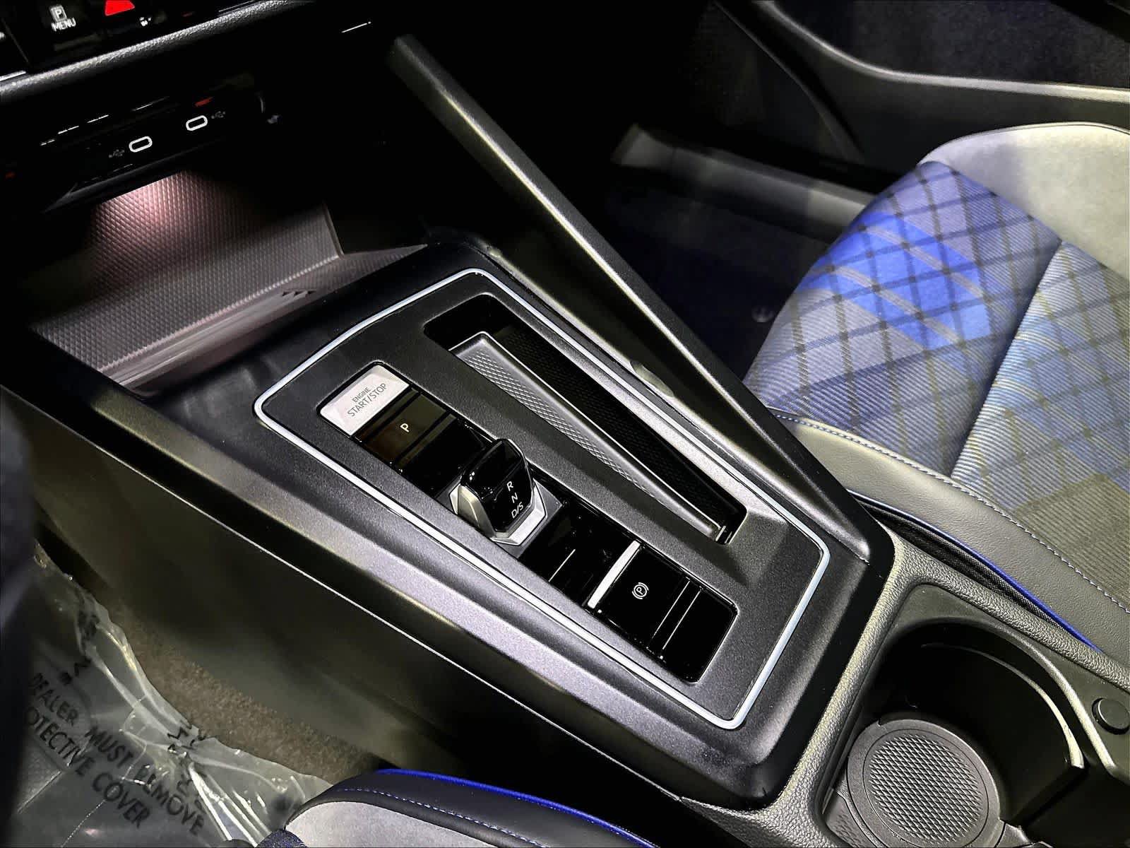 Used 2025 Volkswagen Golf R Black Edition AWD/4WD image 19