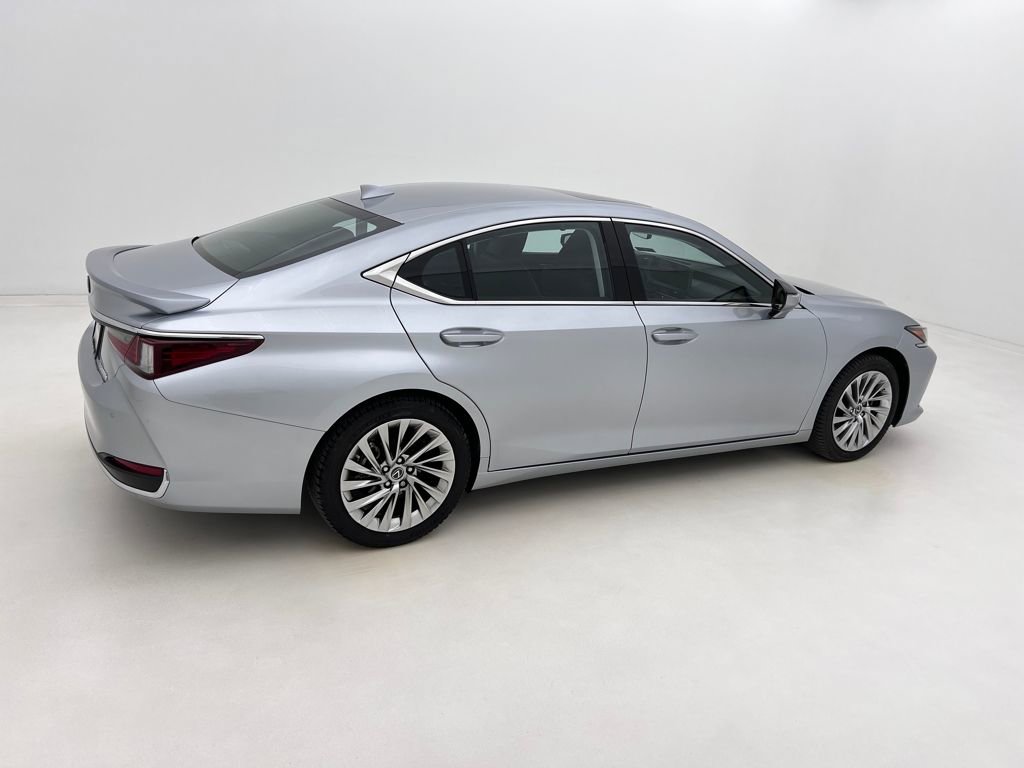 Used 2023 Lexus ES 300h Ultra Luxury image 6