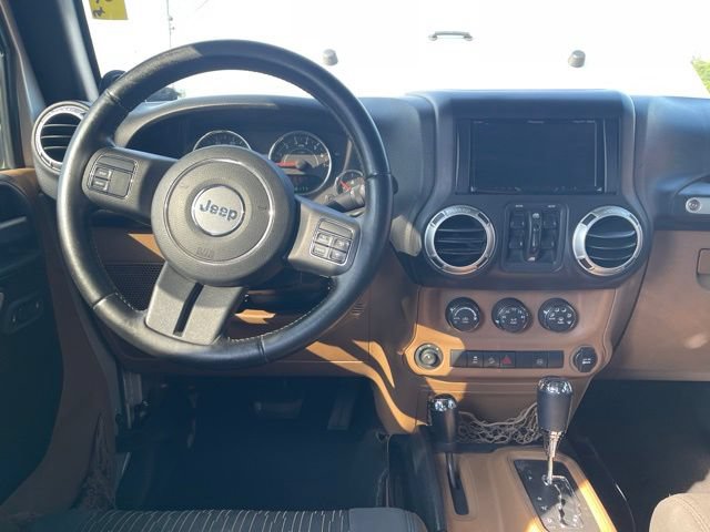 Used 2012 Jeep Wrangler Unlimited Sahara AWD/4WD image 12