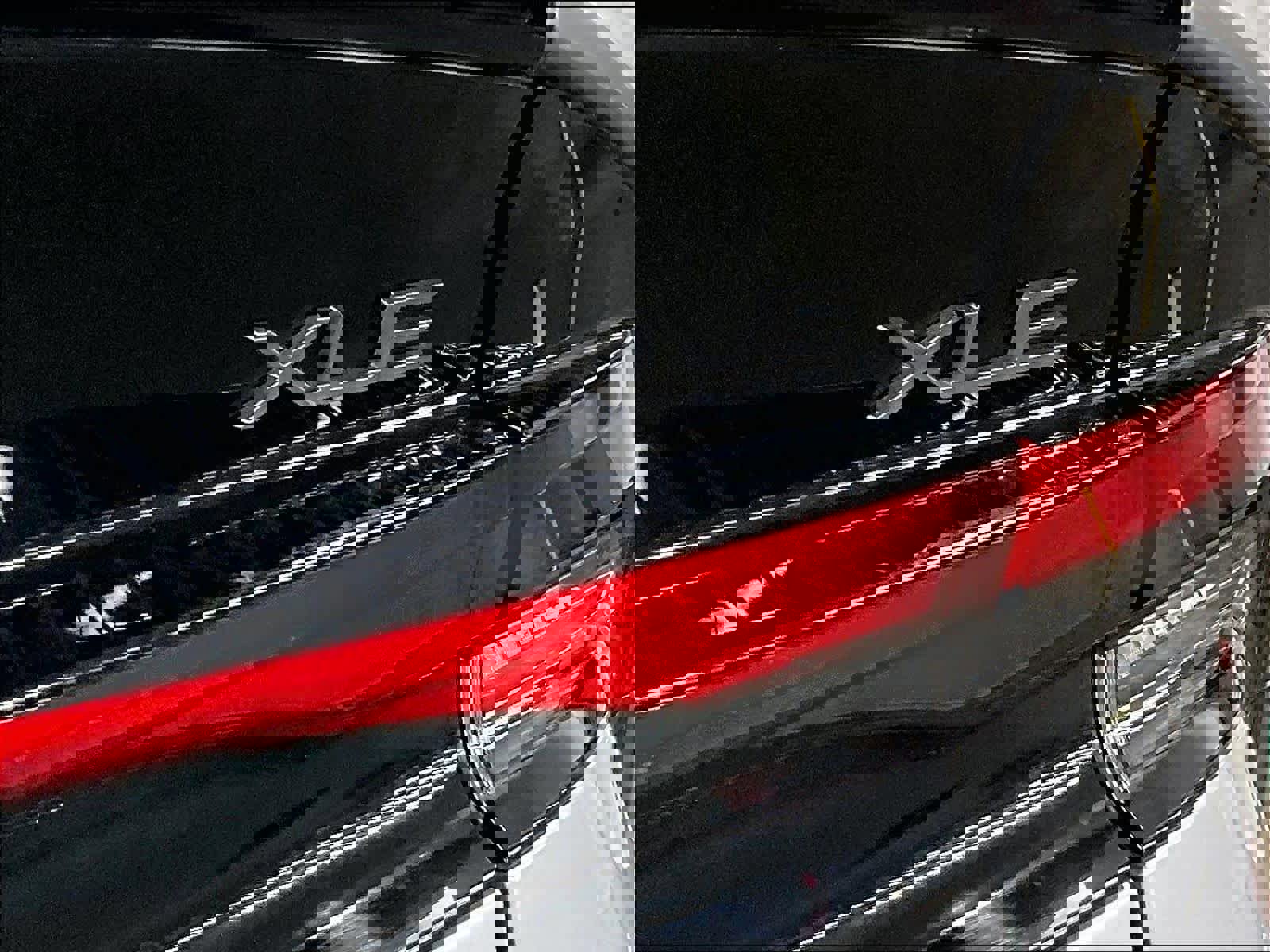 Used 2024 Toyota Prius XLE image 27