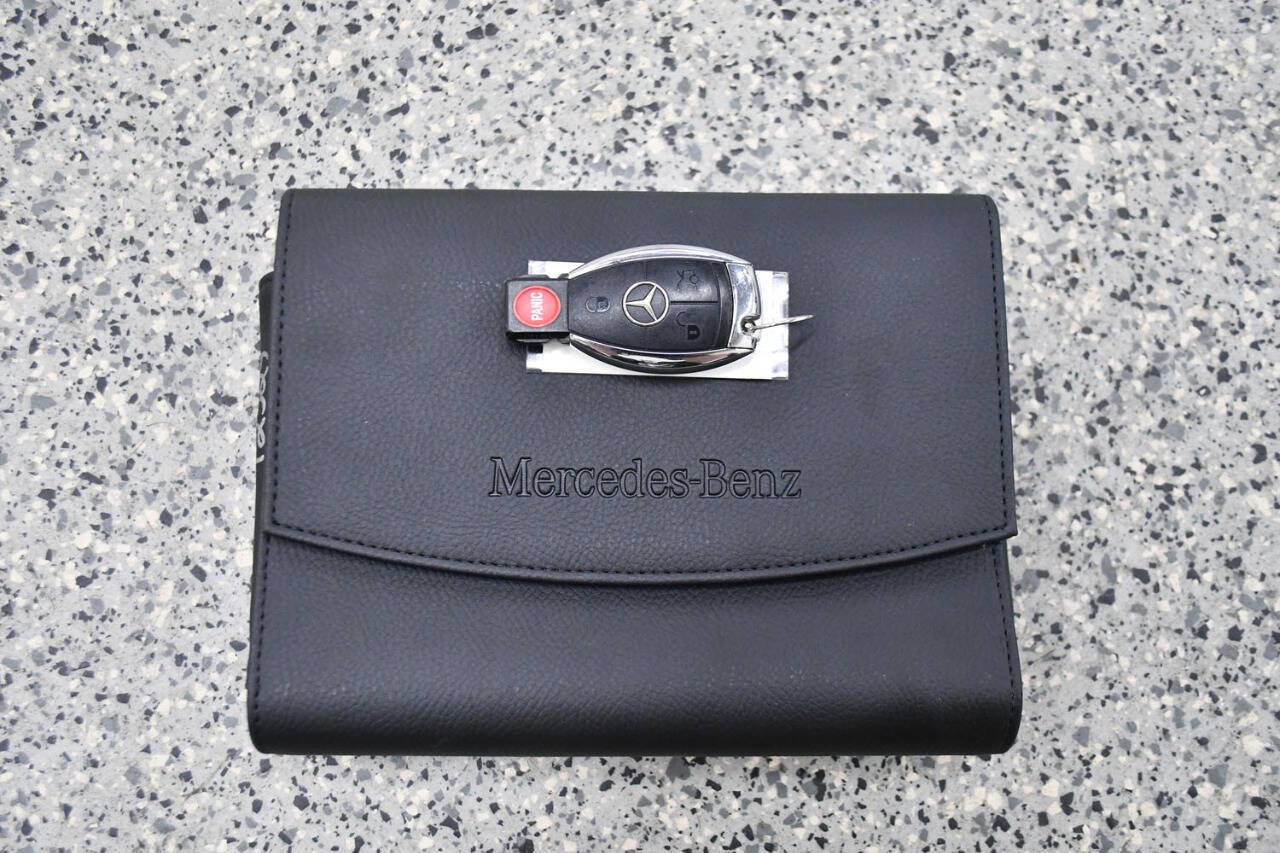 Used 2012 Mercedes-Benz SL 63 AMG image 31