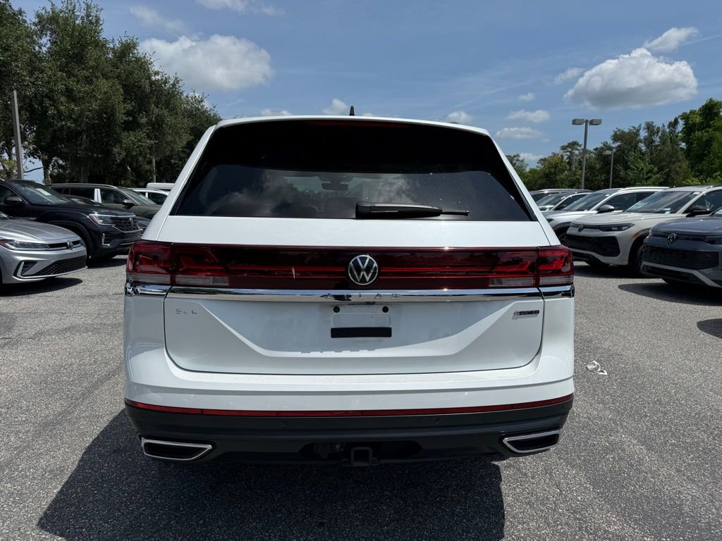 Used 2025 Volkswagen Atlas SEL AWD/4WD image 12