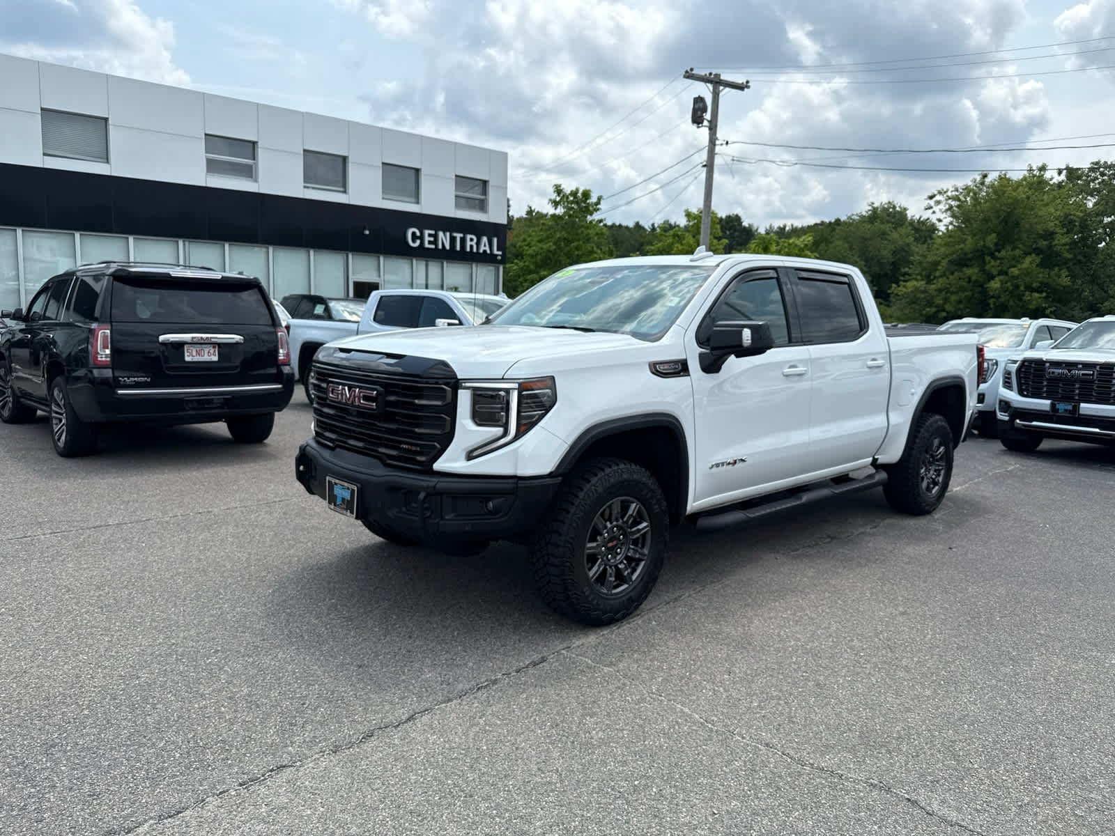 Certified 2024 GMC Sierra 1500 AT4X AWD/4WD image 2