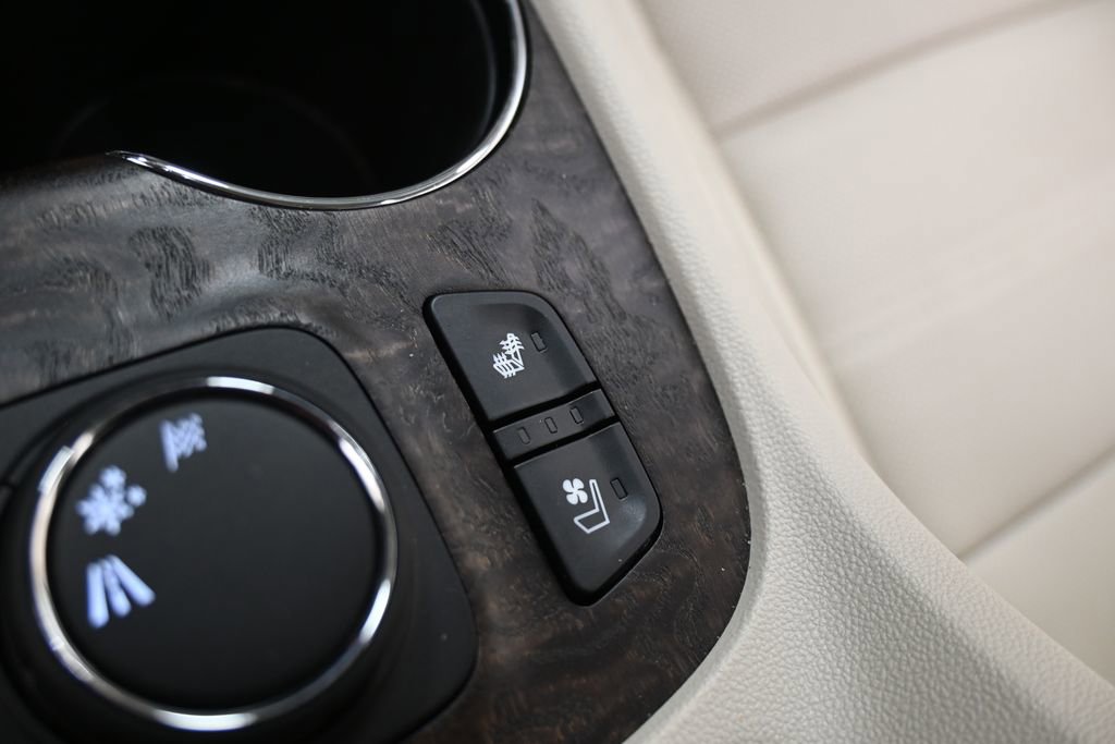 Used 2023 GMC Acadia Denali w/ Denali Technology Package image 22