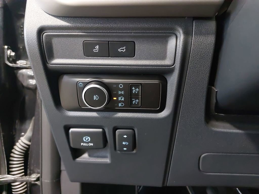 Used 2024 Ford Expedition XLT AWD/4WD image 28