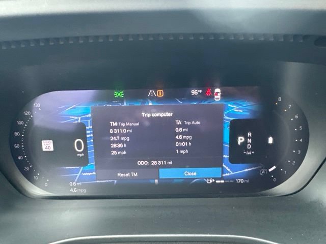 Certified 2023 Volvo XC40 B5 Plus w/ Climate Package AWD/4WD image 24