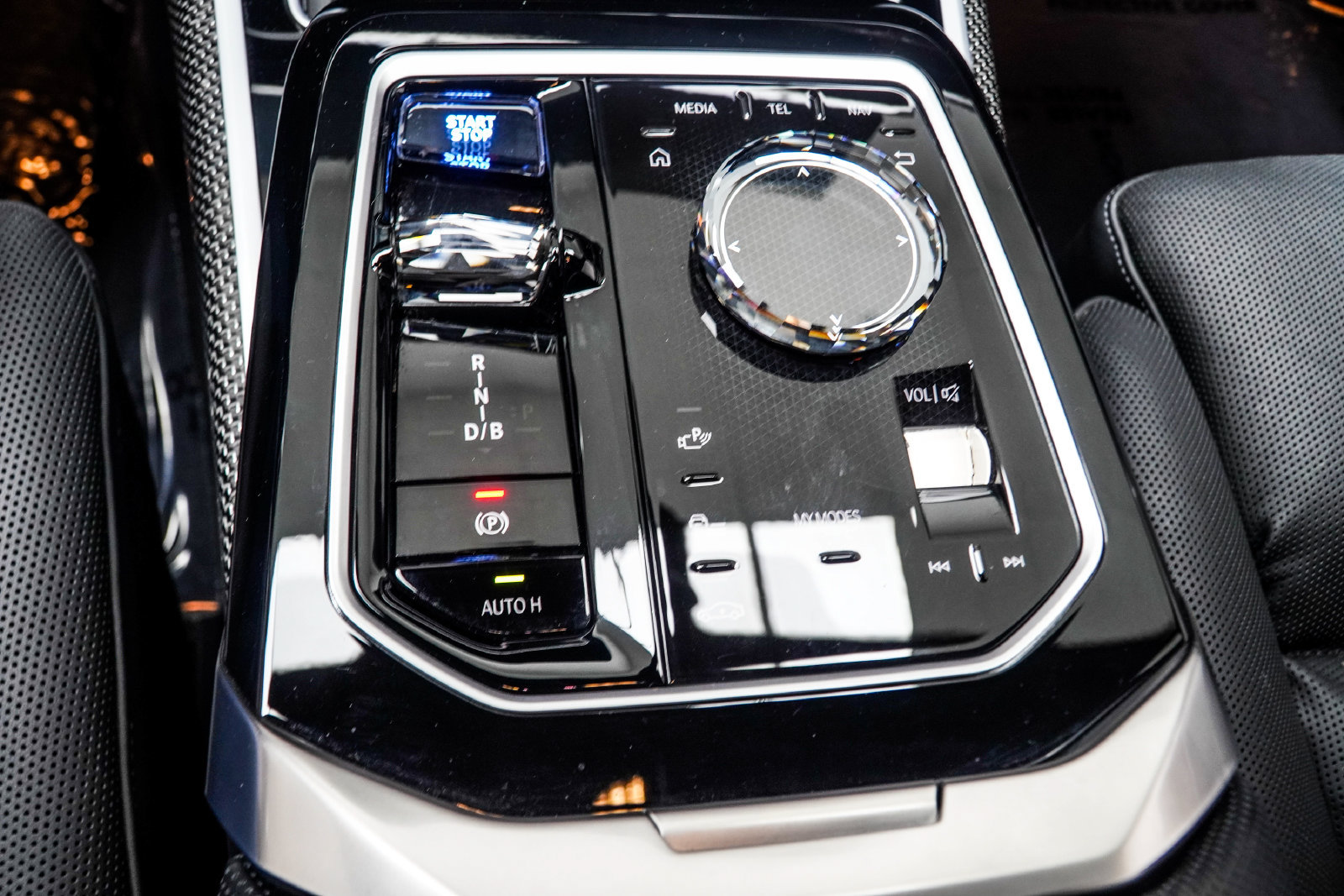 Used 2024 BMW i7 eDrive50 w/ M Sport Package RWD image 23