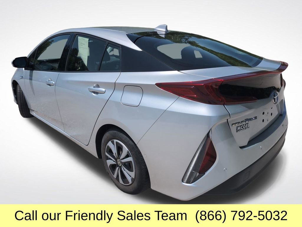 Used 2017 Toyota Prius Prime Advanced FWD image 3