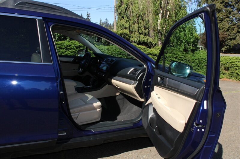 Used 2016 Subaru Outback 2.5i Premium AWD/4WD image 16