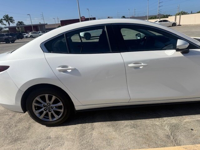 Used 2021 MAZDA MAZDA3 s FWD image 10
