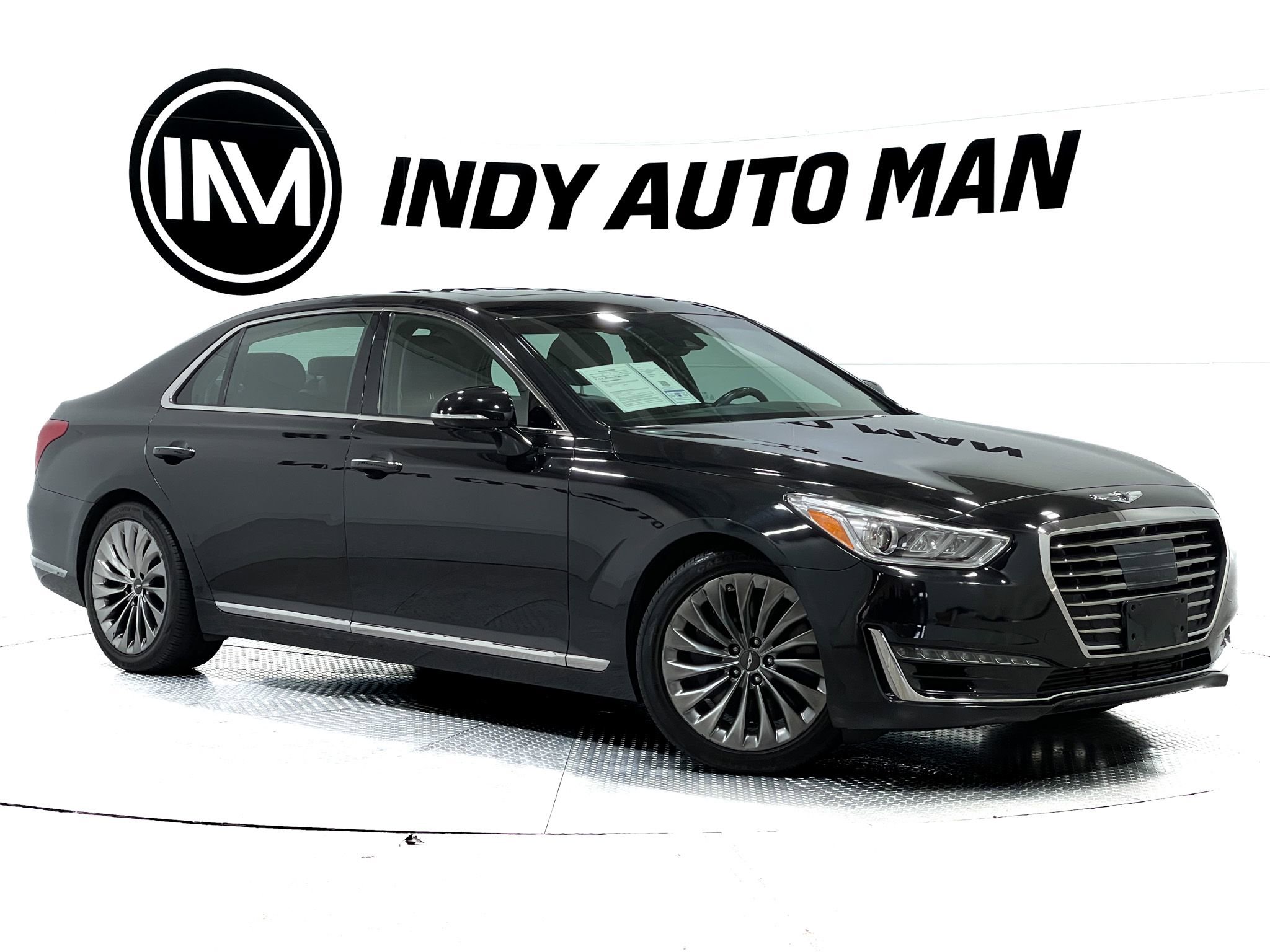 Used 2018 Genesis G90 3.3T Premium AWD/4WD image 2