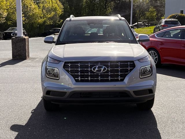 Used 2025 Hyundai Venue SEL image 8
