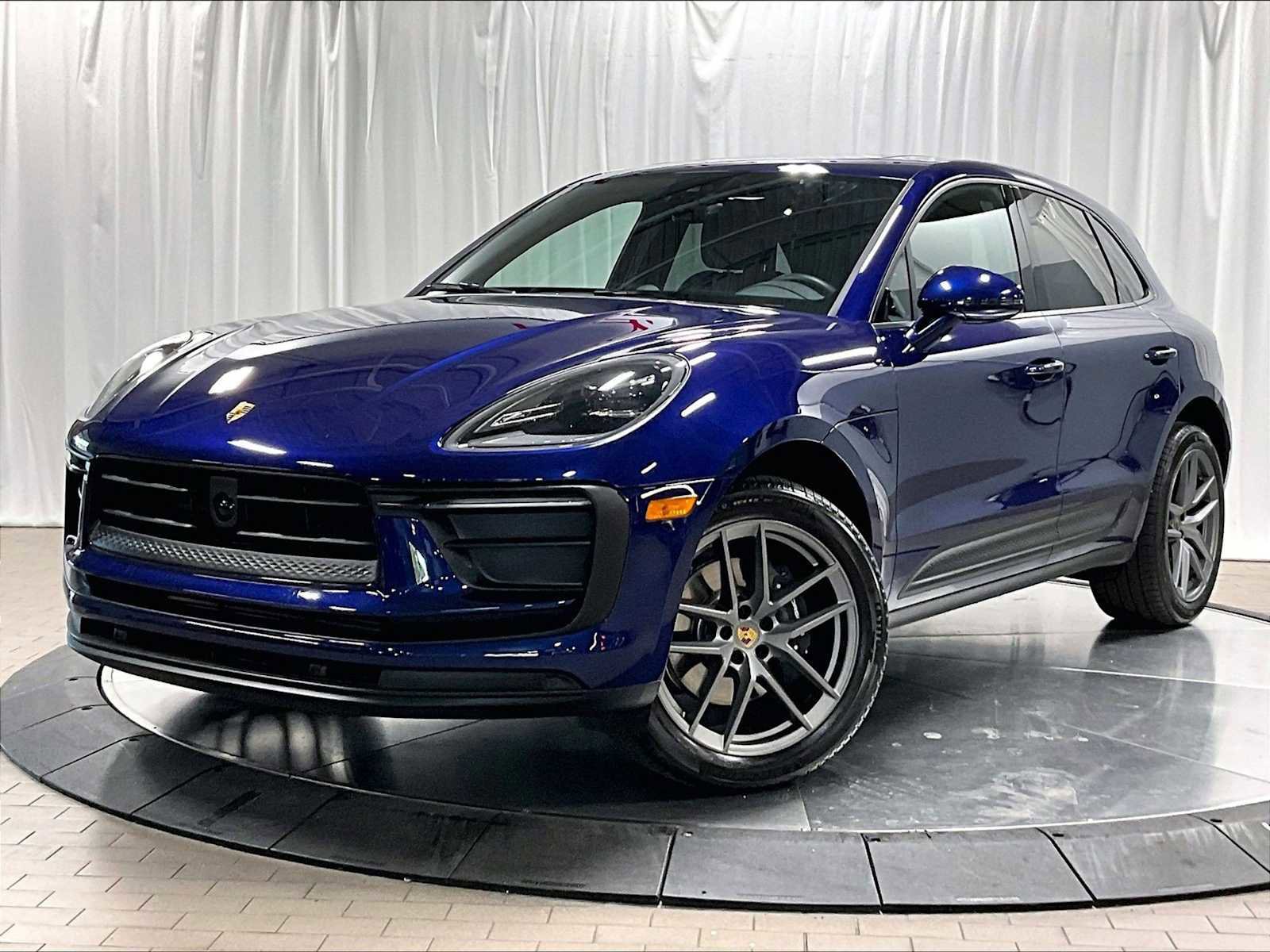 Used 2025 Porsche Macan image 1