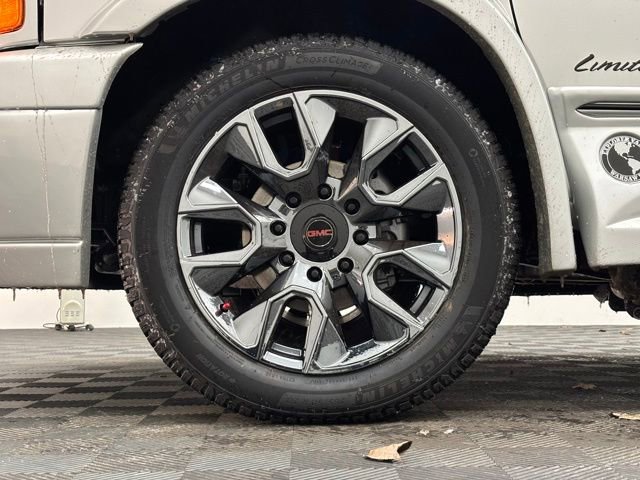 New 2025 GMC Savana 2500 Extended w/ Driver Convenience Package image 25