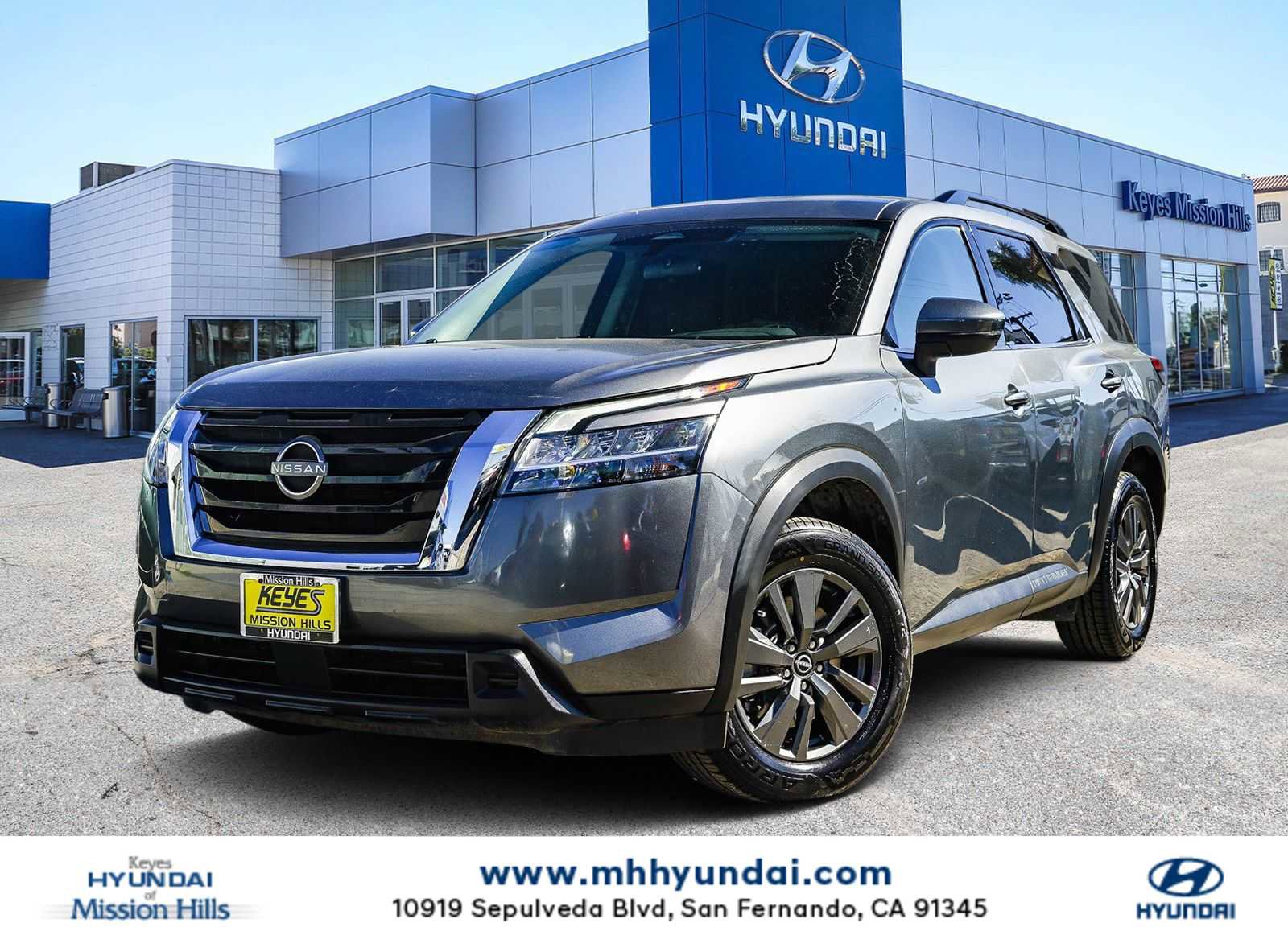 Used 2022 Nissan Pathfinder SV