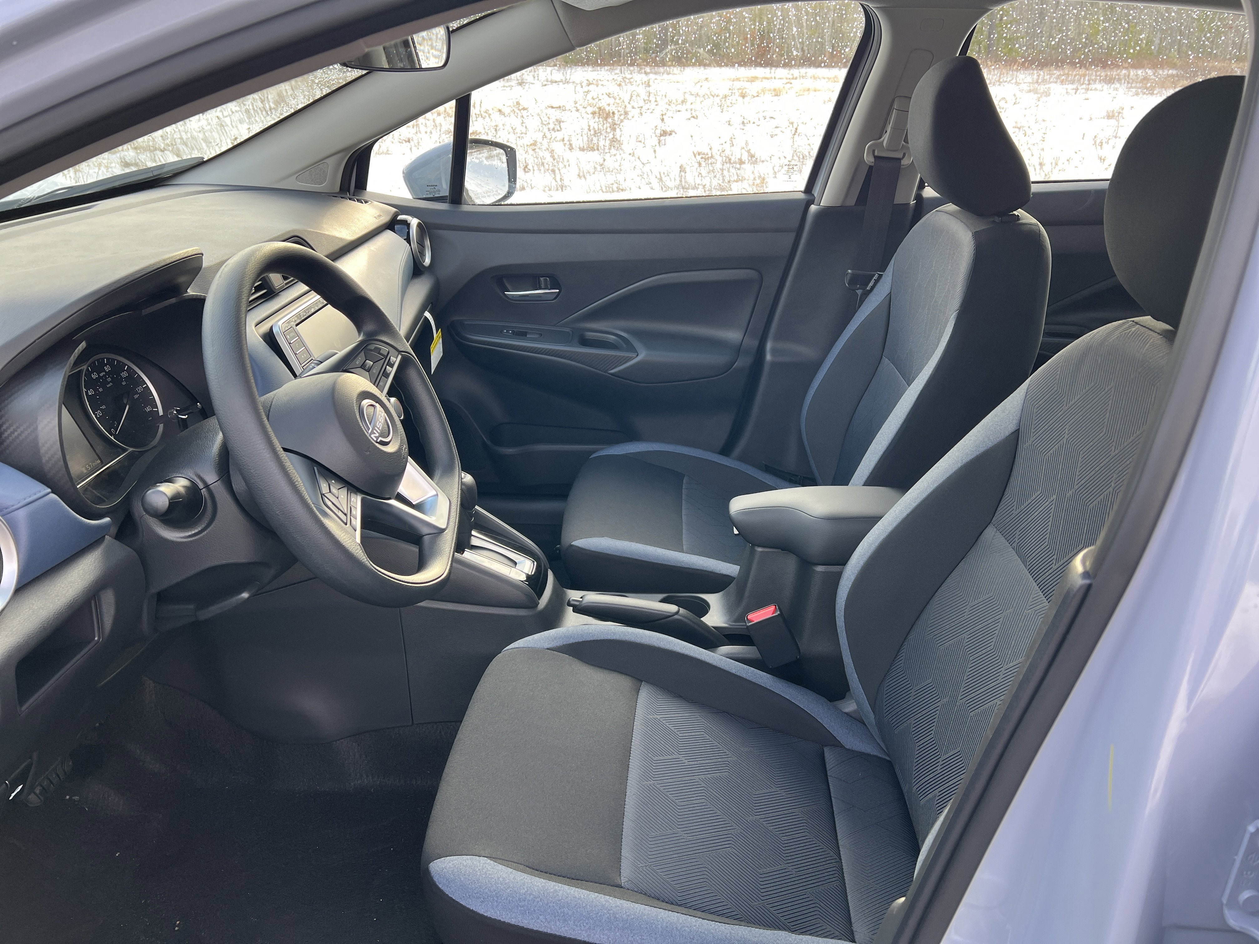 New 2025 Nissan Versa SV w/ Trunk Package FWD image 4
