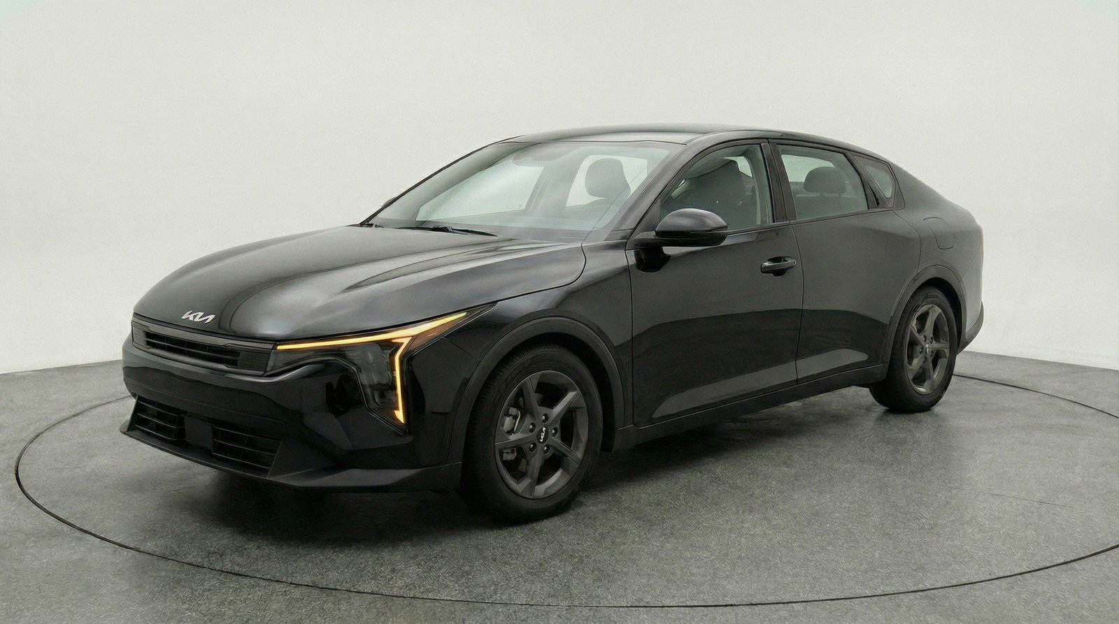 Used 2025 Kia K4 LXS image 3