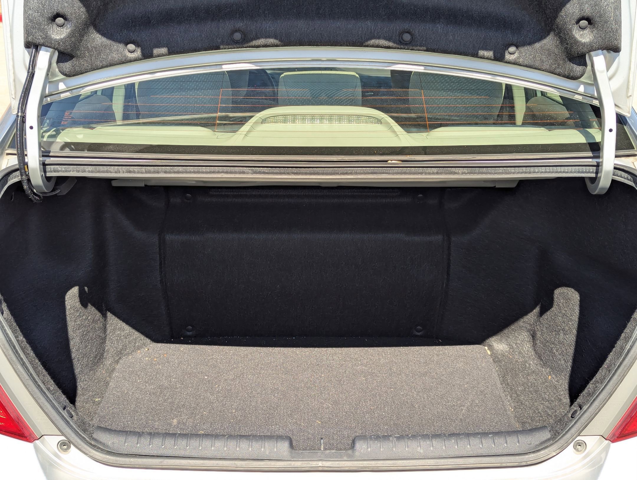 Used 2012 Honda Civic Hybrid Sedan image 19