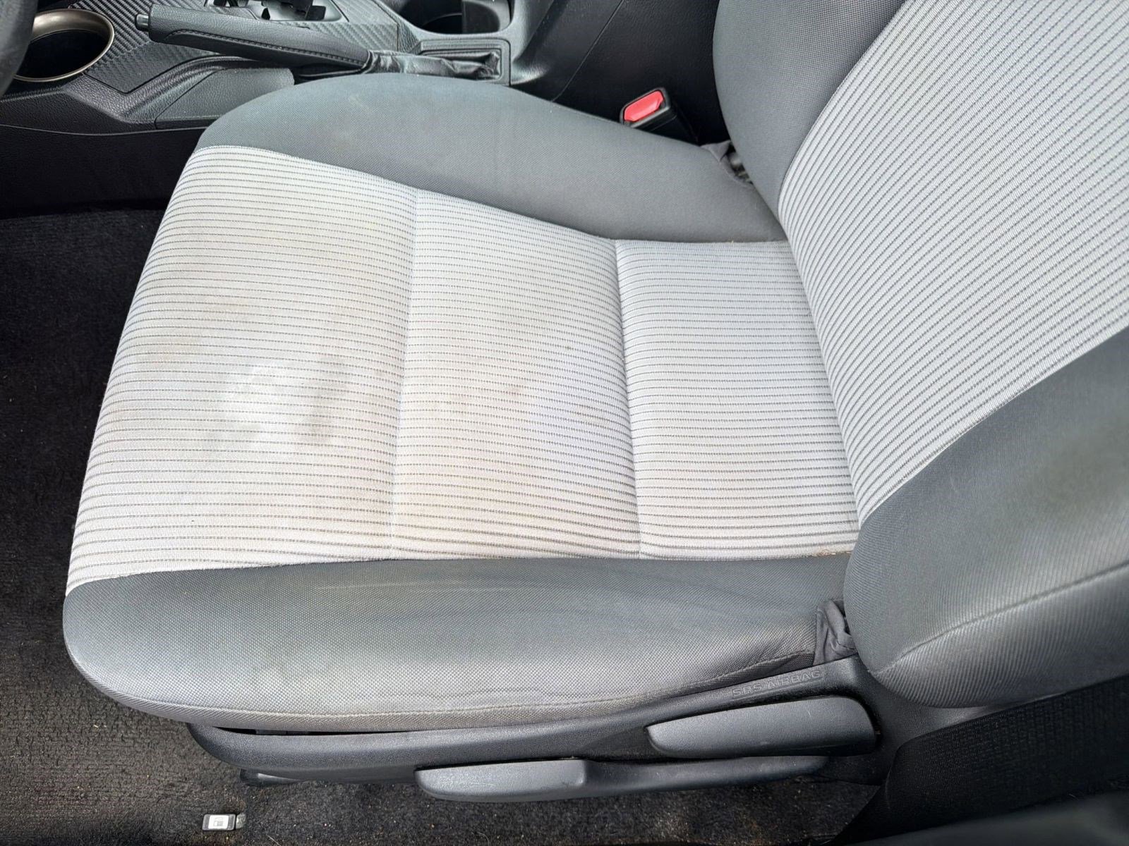 Used 2015 Toyota RAV4 LE AWD/4WD image 14