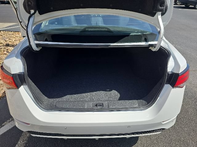 Used 2024 Nissan Sentra SV FWD image 14
