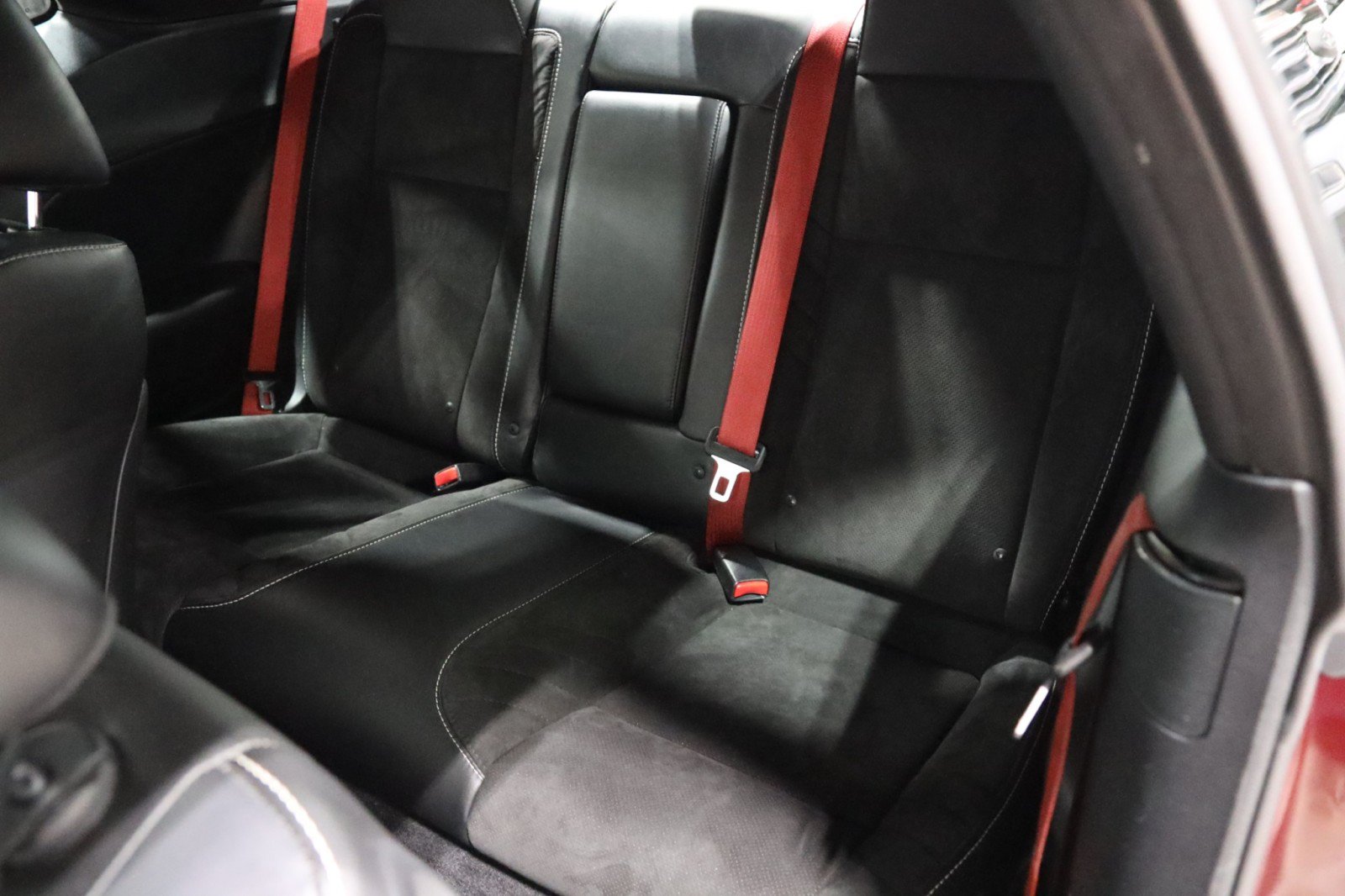 Used 2018 Dodge Challenger SRT w/ Technology Group RWD image 42