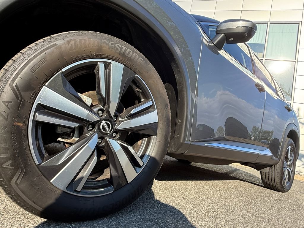 Used 2023 Nissan Rogue SL AWD/4WD image 10