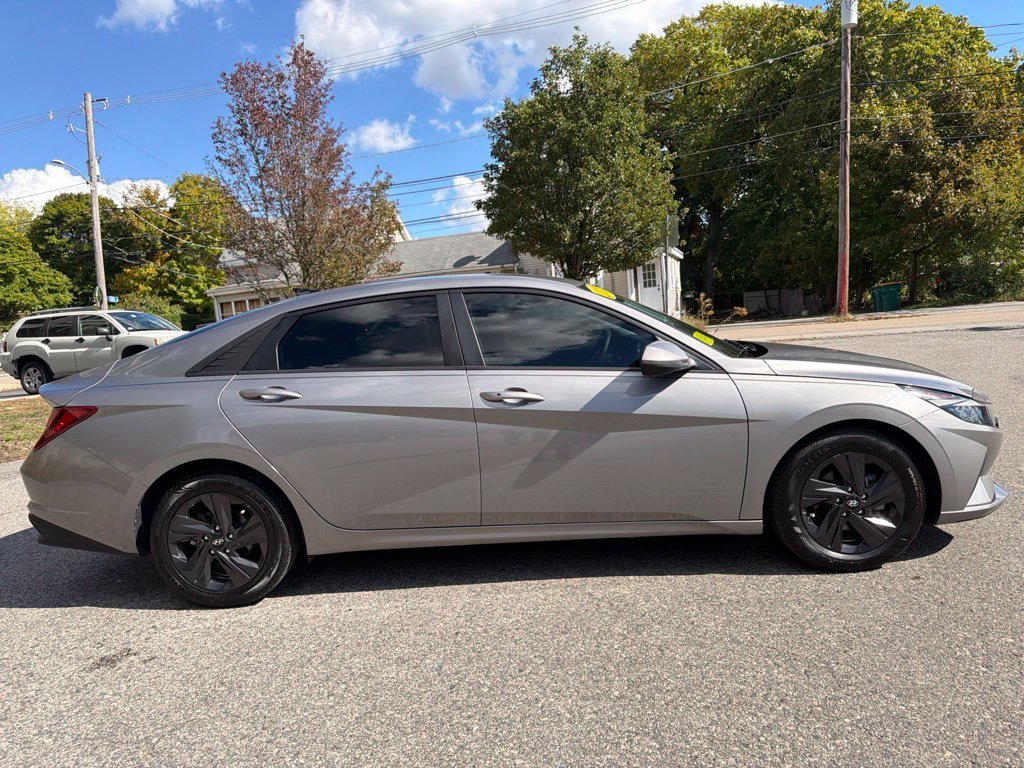 Used 2021 Hyundai Elantra SEL FWD image 8