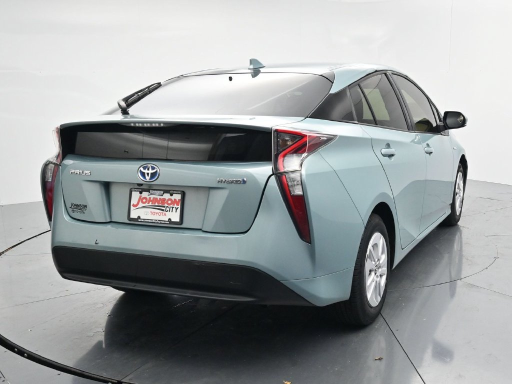 Used 2017 Toyota Prius Two FWD image 6