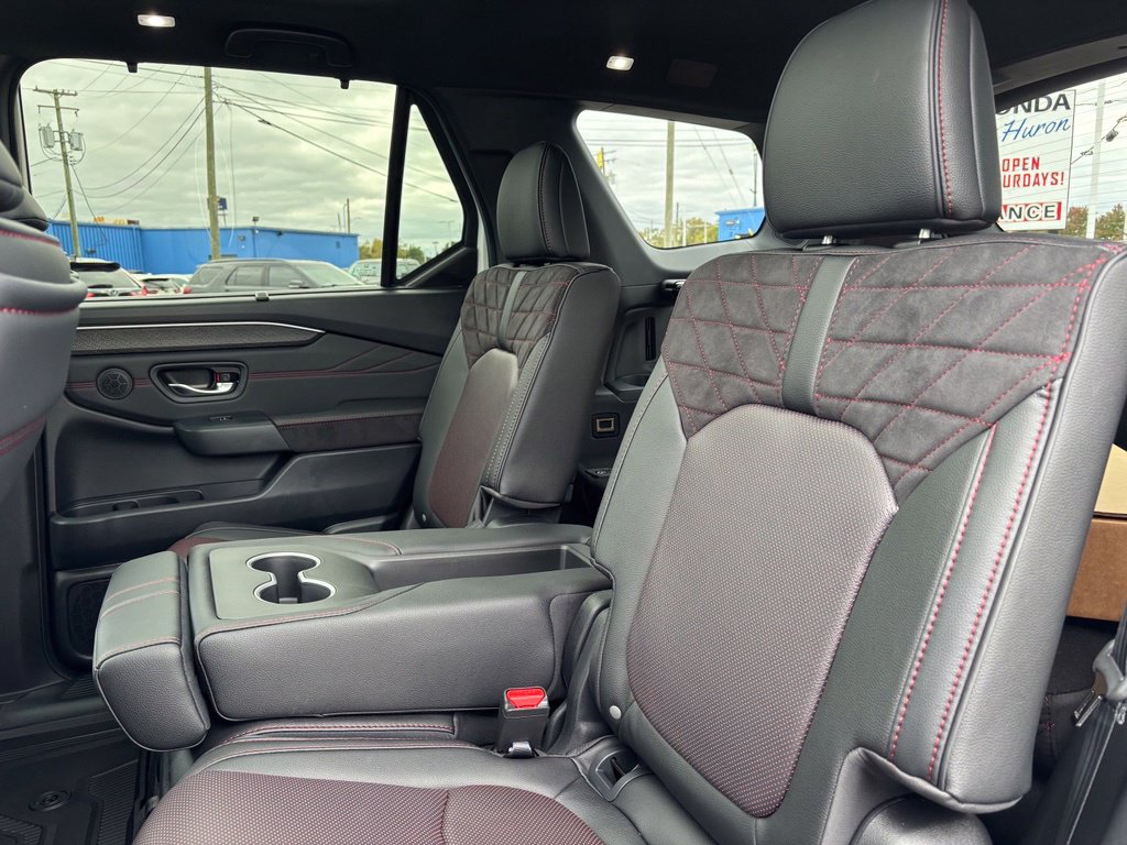New 2026 Honda Pilot Black Edition image 20