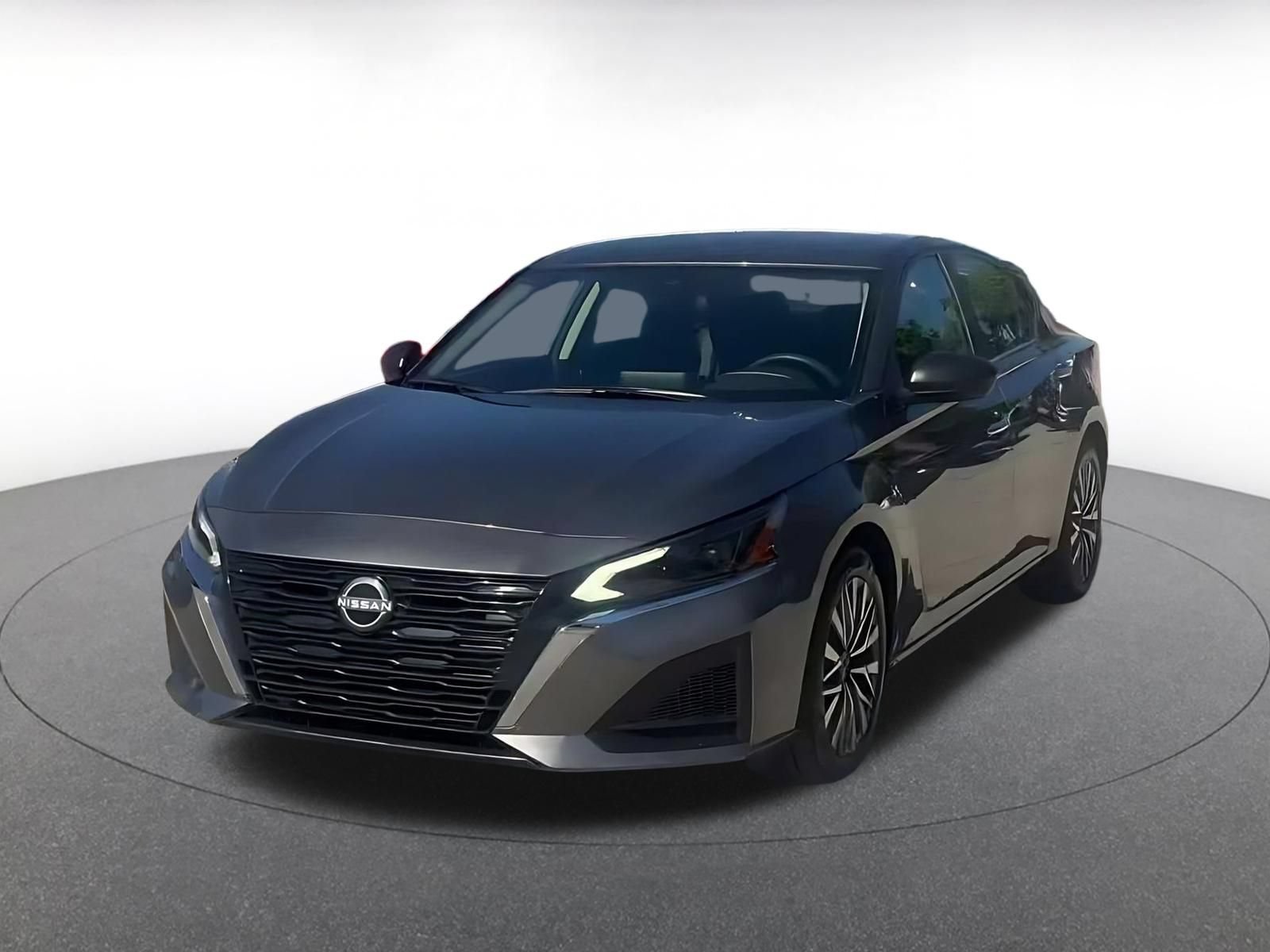 Used 2025 Nissan Altima 2.5 SV FWD image 6