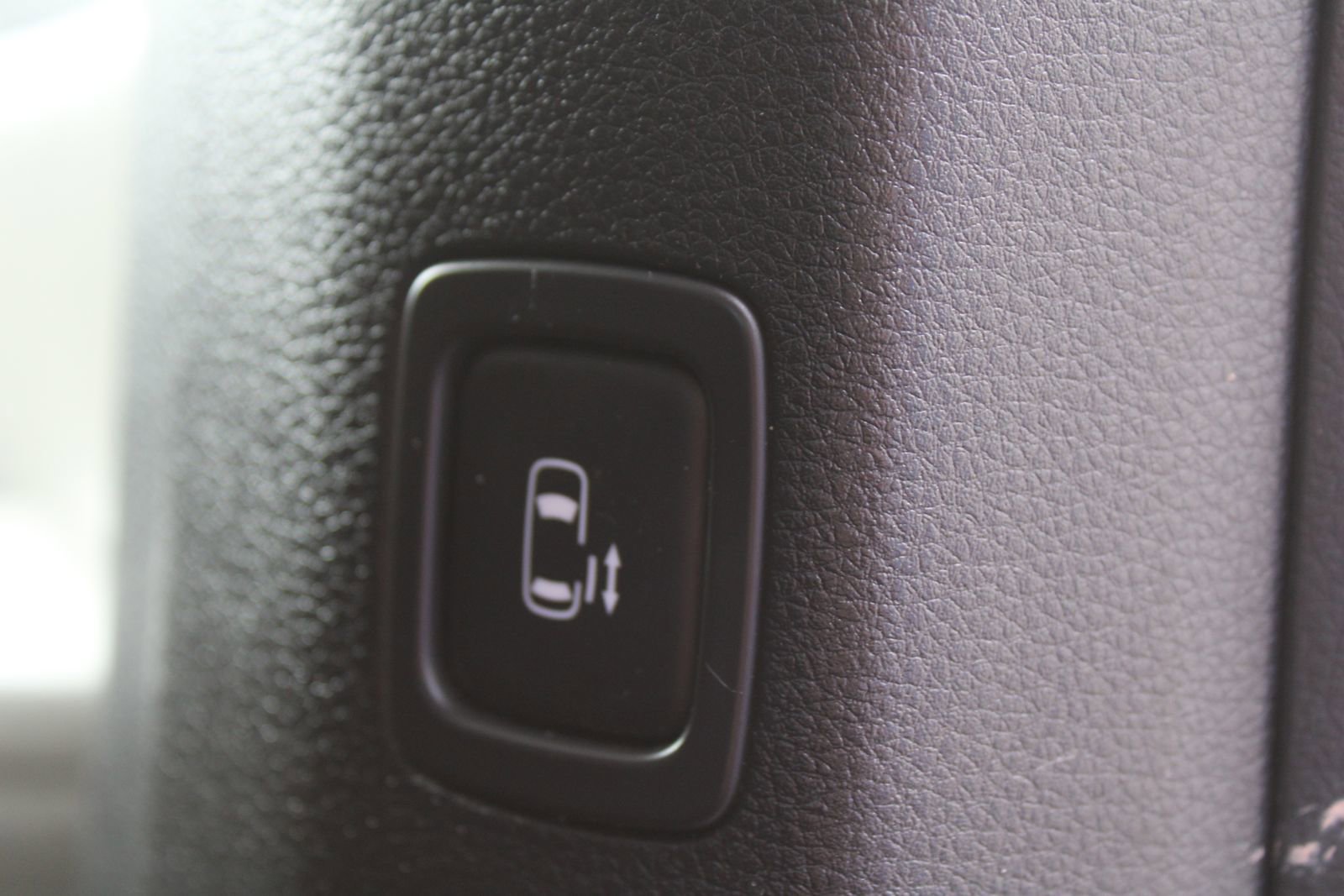 Used 2022 Kia Carnival LX image 19