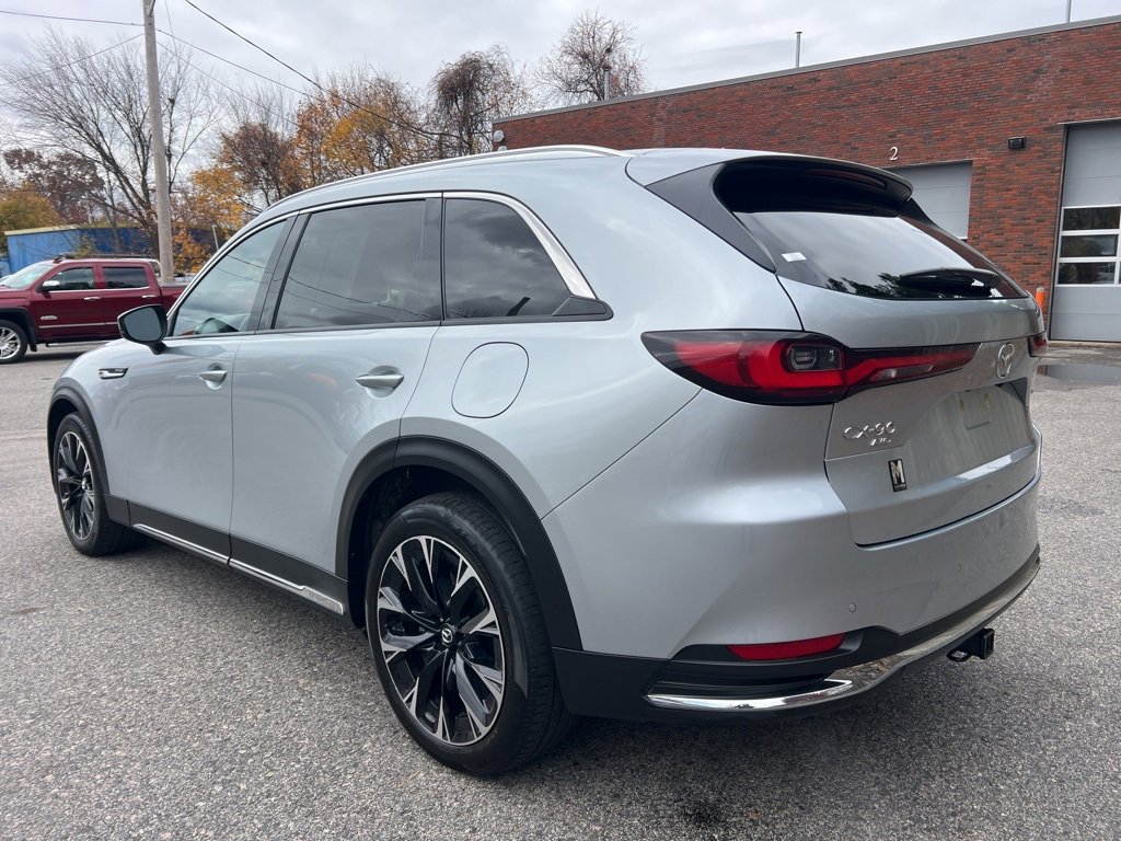 Used 2024 MAZDA CX-90 Plug-In Hybrid w/ Premium Pkg image 3