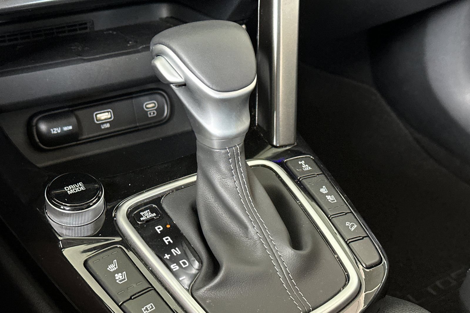 Certified 2024 Kia Seltos SX w/ SX Sunroof Package AWD/4WD image 19