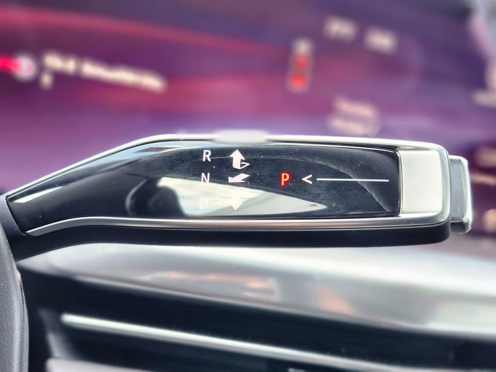 Used 2025 Cadillac Escalade IQ Luxury 1 w/ LPO, Radiant Package image 27