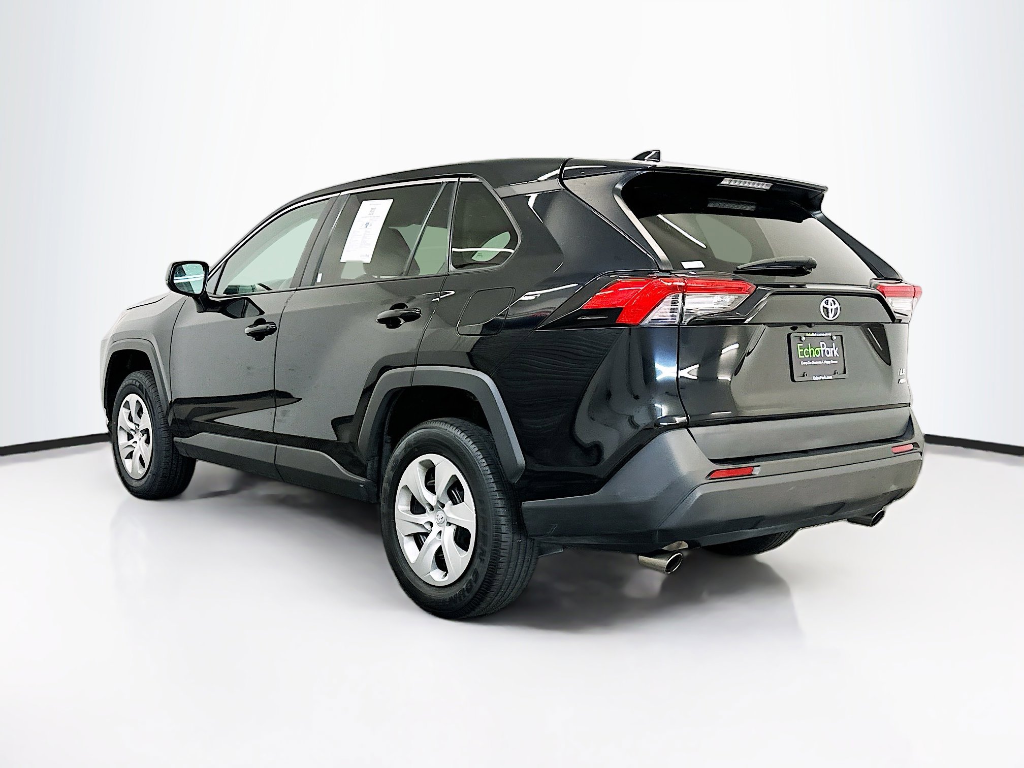 Used 2024 Toyota RAV4 LE image 5
