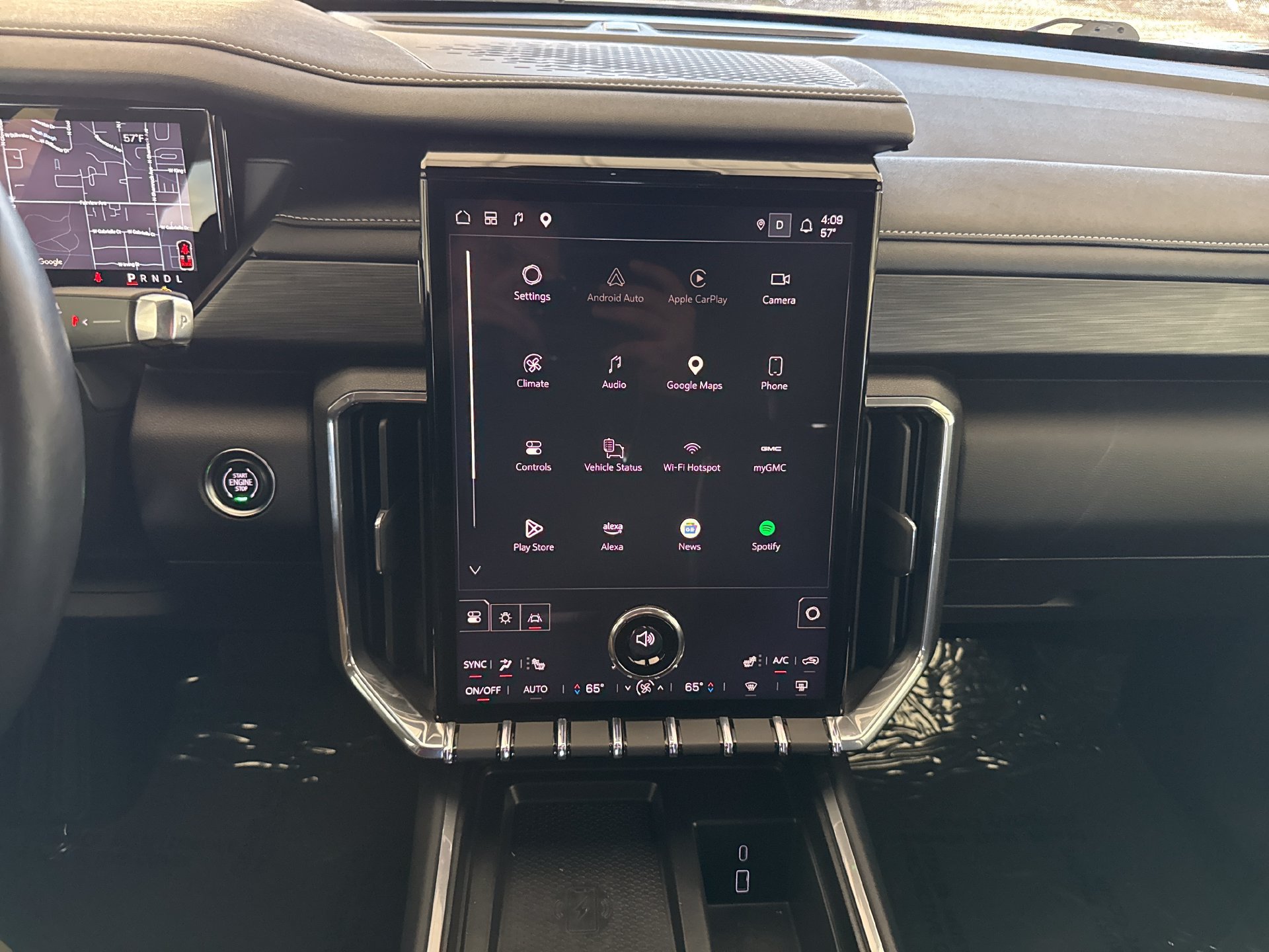 Used 2024 GMC Acadia Elevation w/ Luxury Package FWD image 10