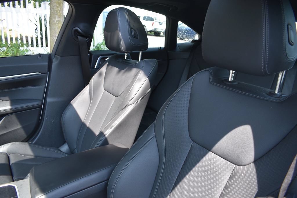 Used 2025 BMW 430i w/ M Sport Package RWD image 9