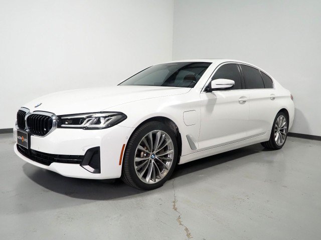 Used 2021 BMW 530e w/ Premium Package w/ Premium Package RWD image 10