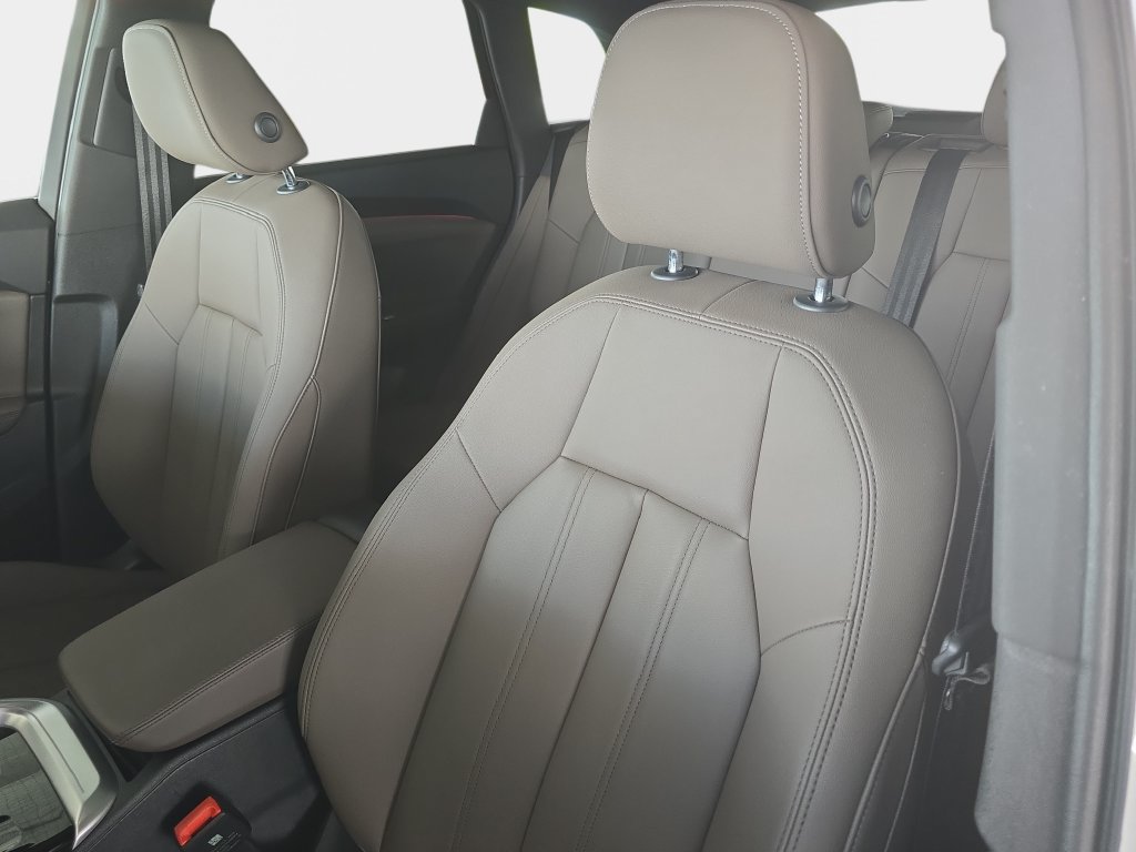 Certified 2025 Audi Q5 Premium w/ Convenience Package AWD/4WD image 18