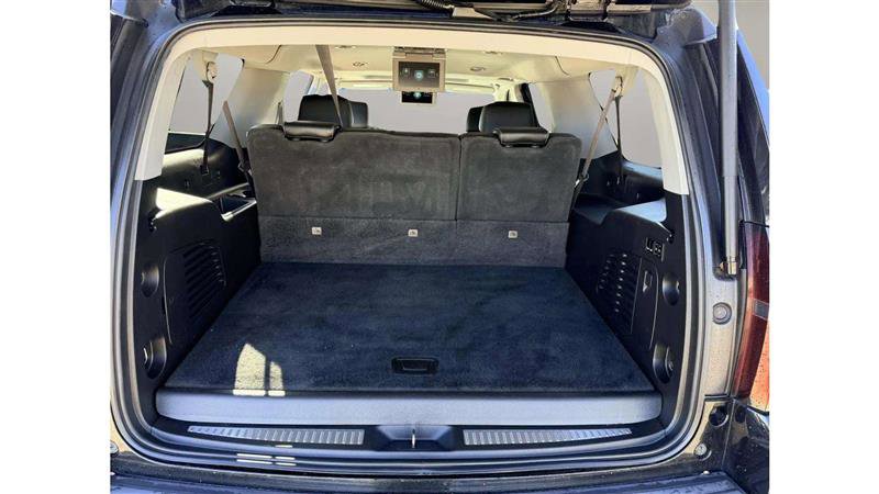 Used 2017 Chevrolet Suburban Premier image 14