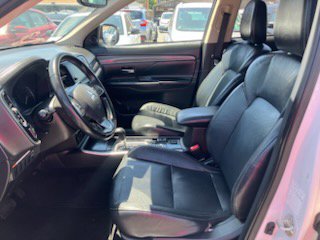 Used 2019 Mitsubishi Outlander SEL image 9