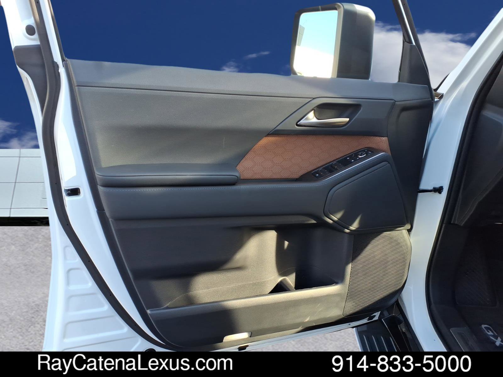 Certified 2024 Lexus GX 550 w/ Cold Area Package image 11