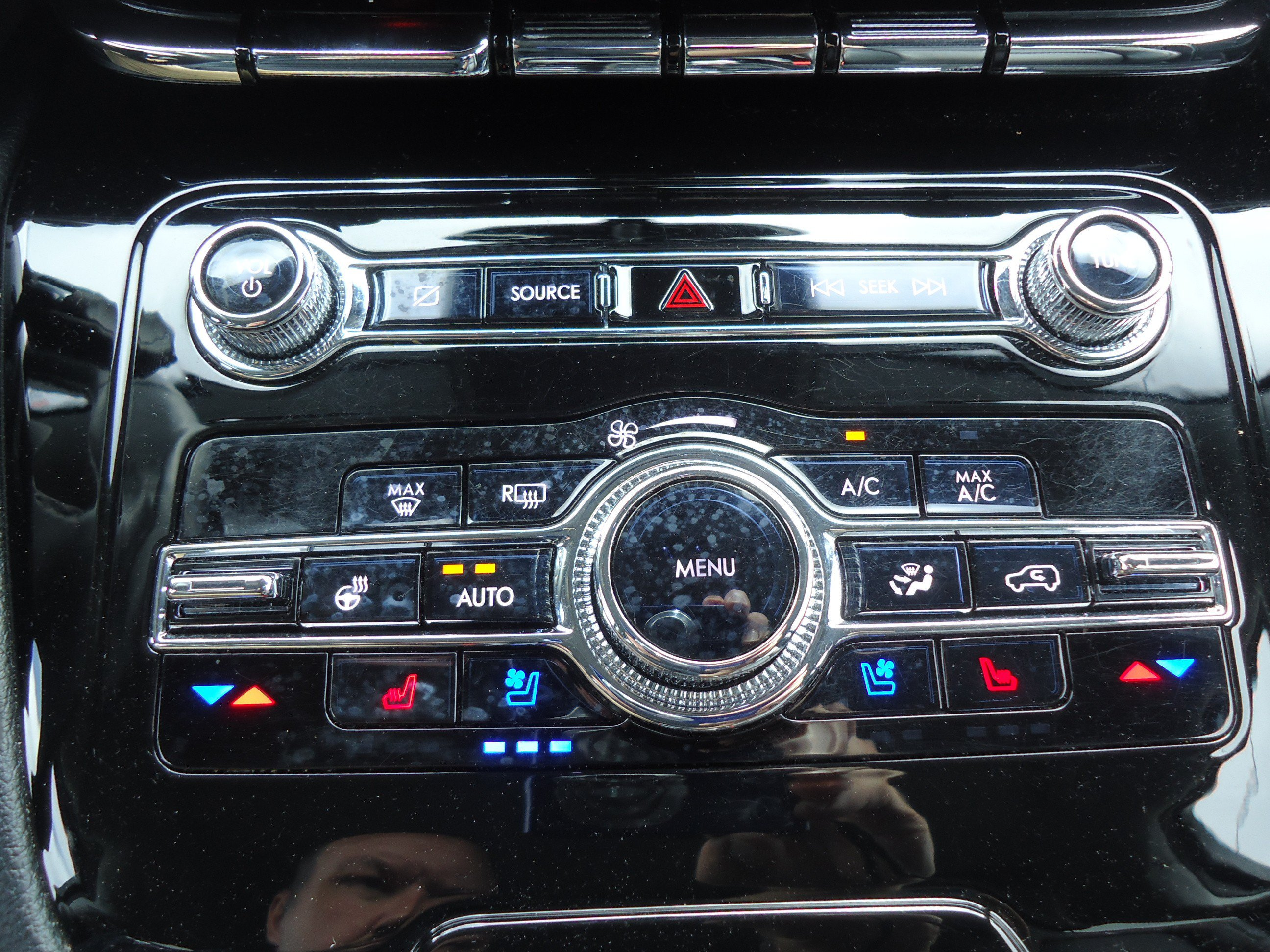 Used 2022 Lincoln Corsair AWD w/ Equipment Group 101A image 18