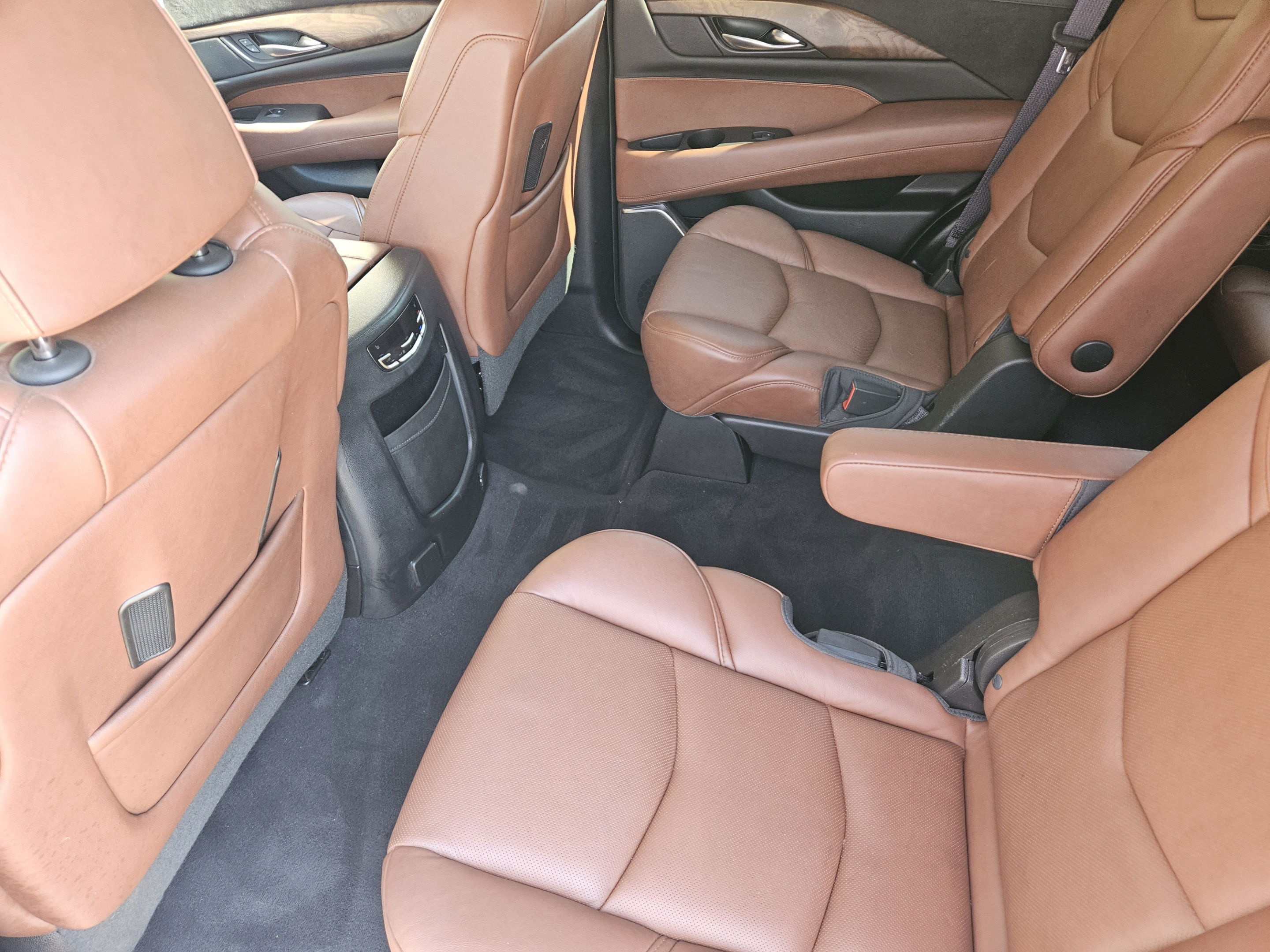 Used 2017 Cadillac Escalade Luxury RWD image 29