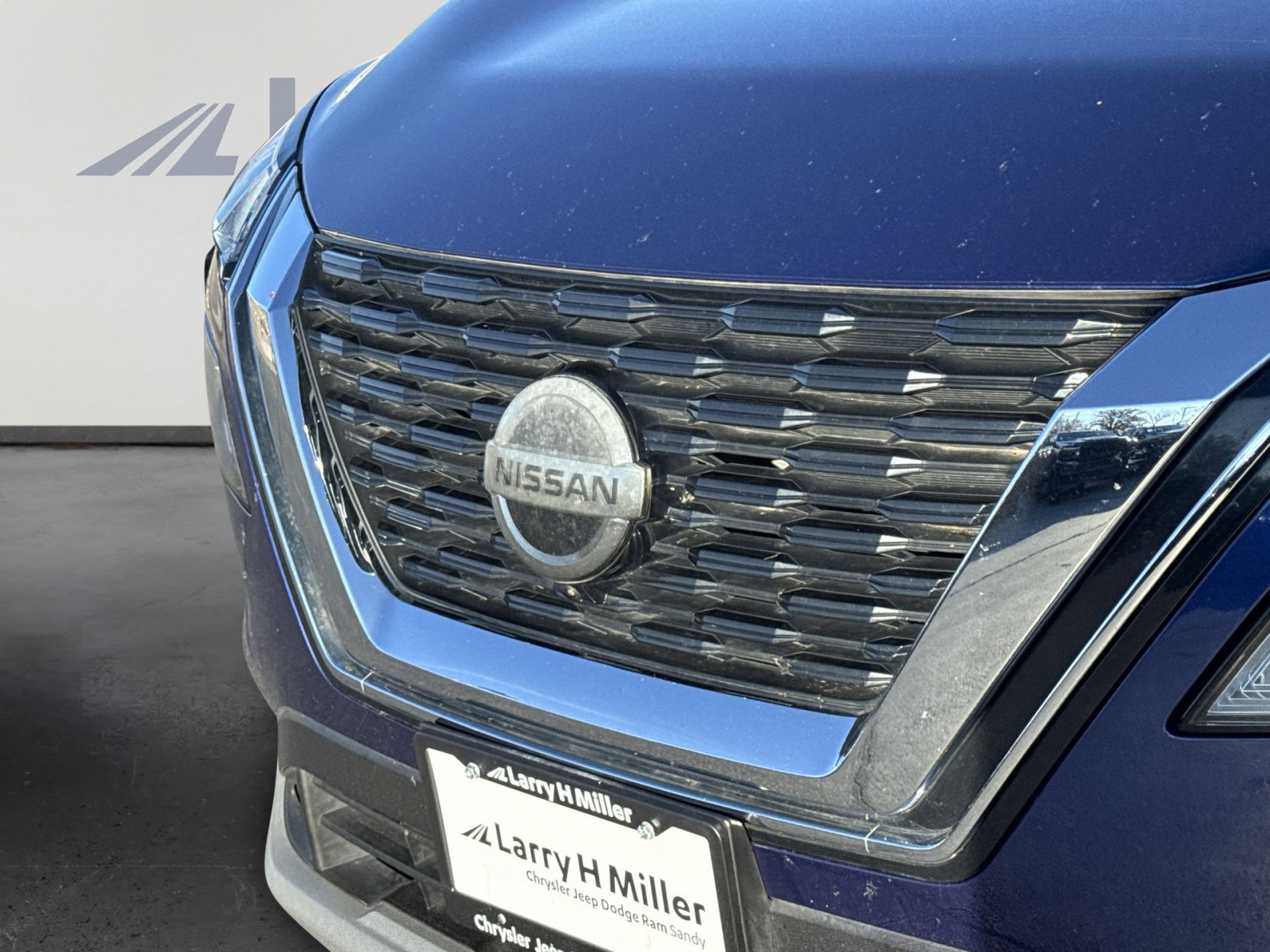 Used 2021 Nissan Rogue SV image 11